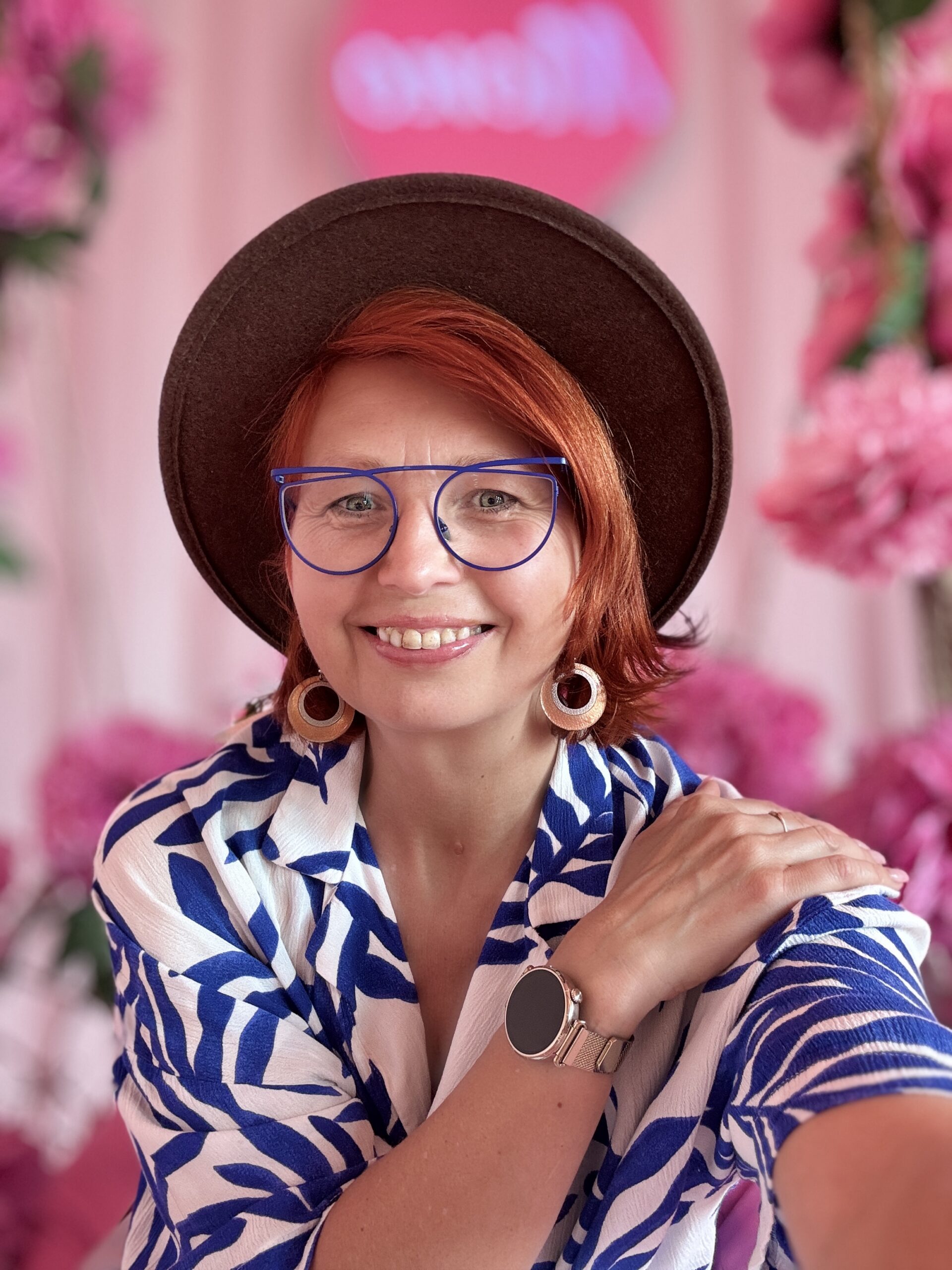 Renata Rejf w kapeluszu